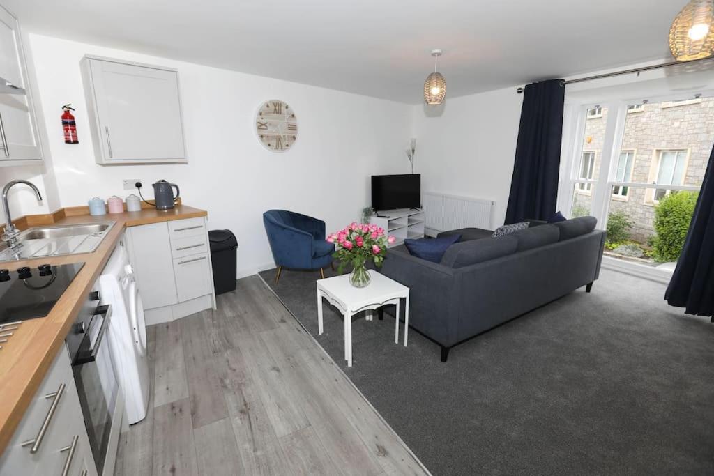 Exmouth - Apartment 1, Strand House - Modern 2 Bedroom Apartment, Perfect Location For Access To Beach & Town Centre - Sleeps 4 Guests - No Parking - Hosted By Rentmyhouse エクステリア 写真
